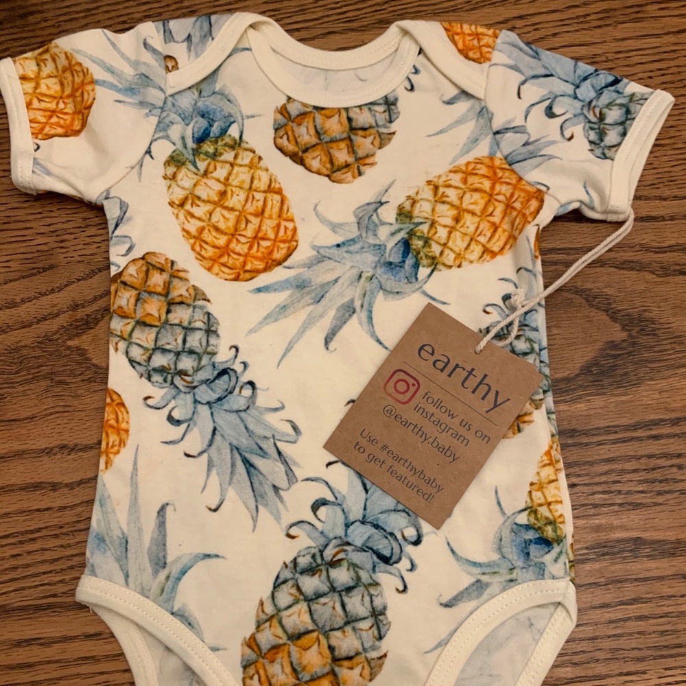 Earthy Organics 0-3 Months Bodysuit NWT